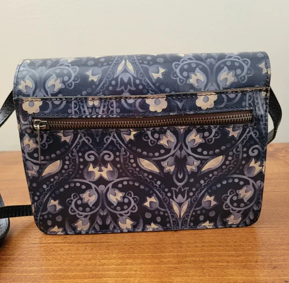 NWT Patricia Nash Laurentina Italian Folklore Blue Floral Print Leather Purse - Picture 2 of 16